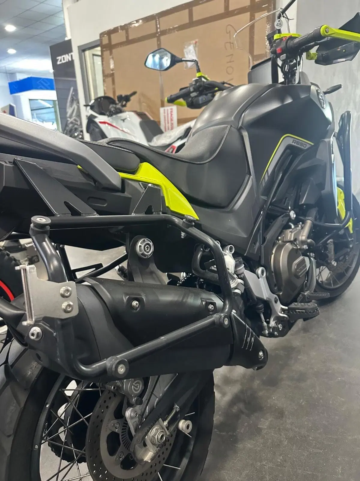 QJ Motor SVT 650 X (2024) (3)