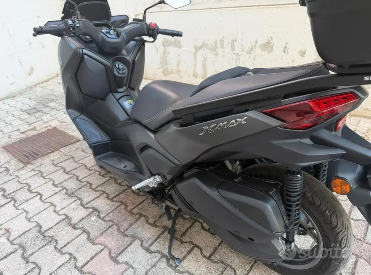 Yamaha X-Max 300 Tech Max (2021 - 24) (3)