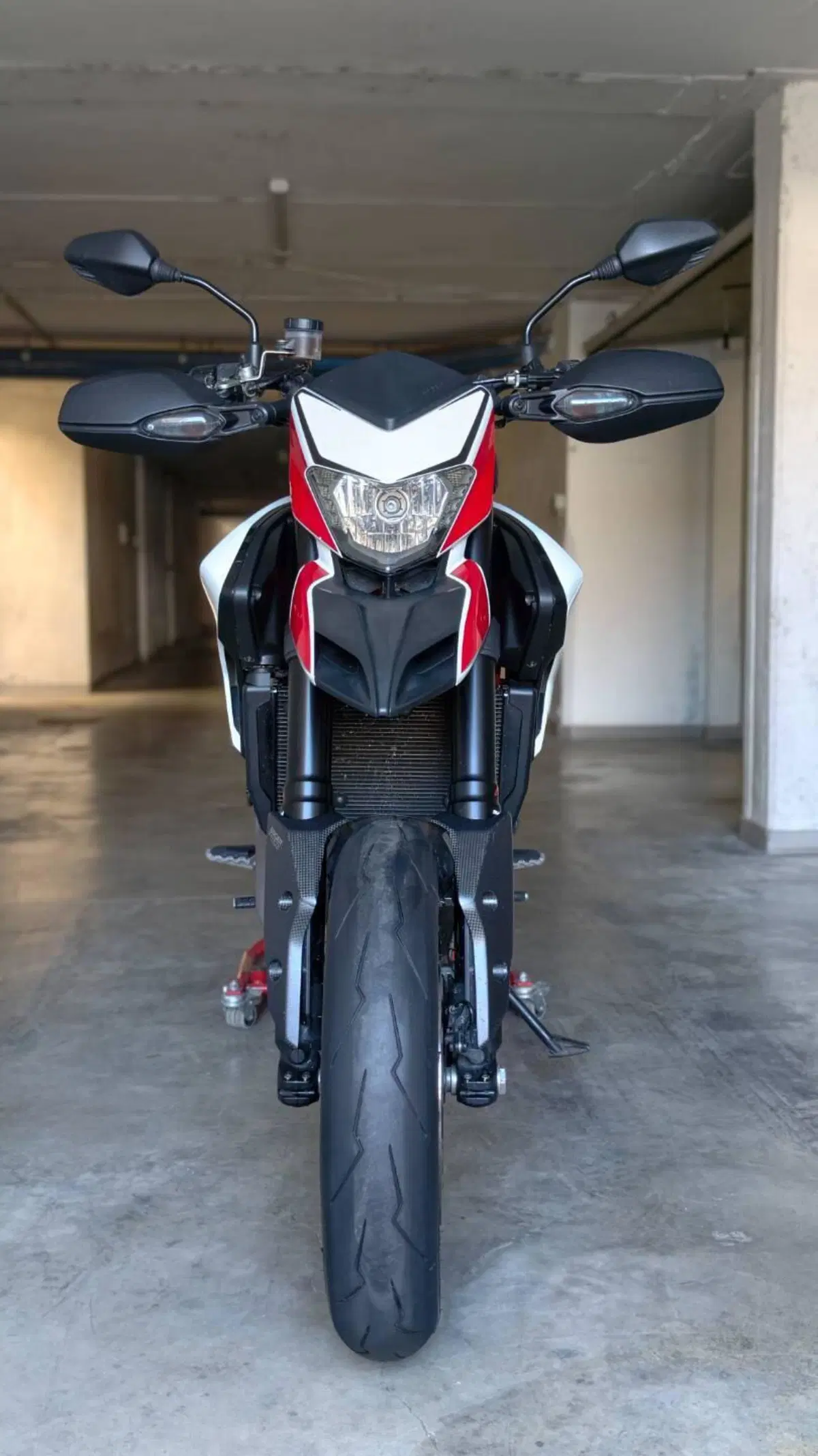 Ducati Hypermotard 821 SP (2013 - 15) (3)
