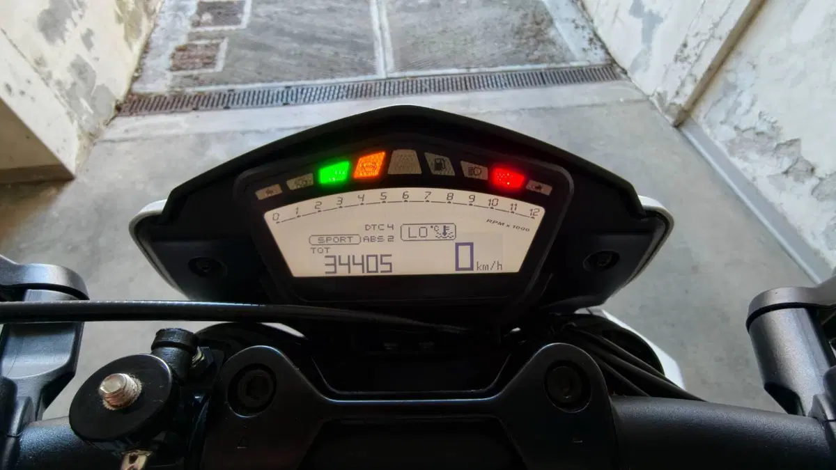 Ducati Hypermotard 821 SP (2013 - 15) (4)