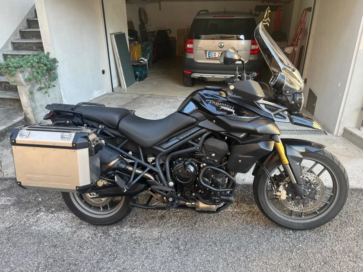 Triumph Tiger 800 ABS (2010 - 14) (2)