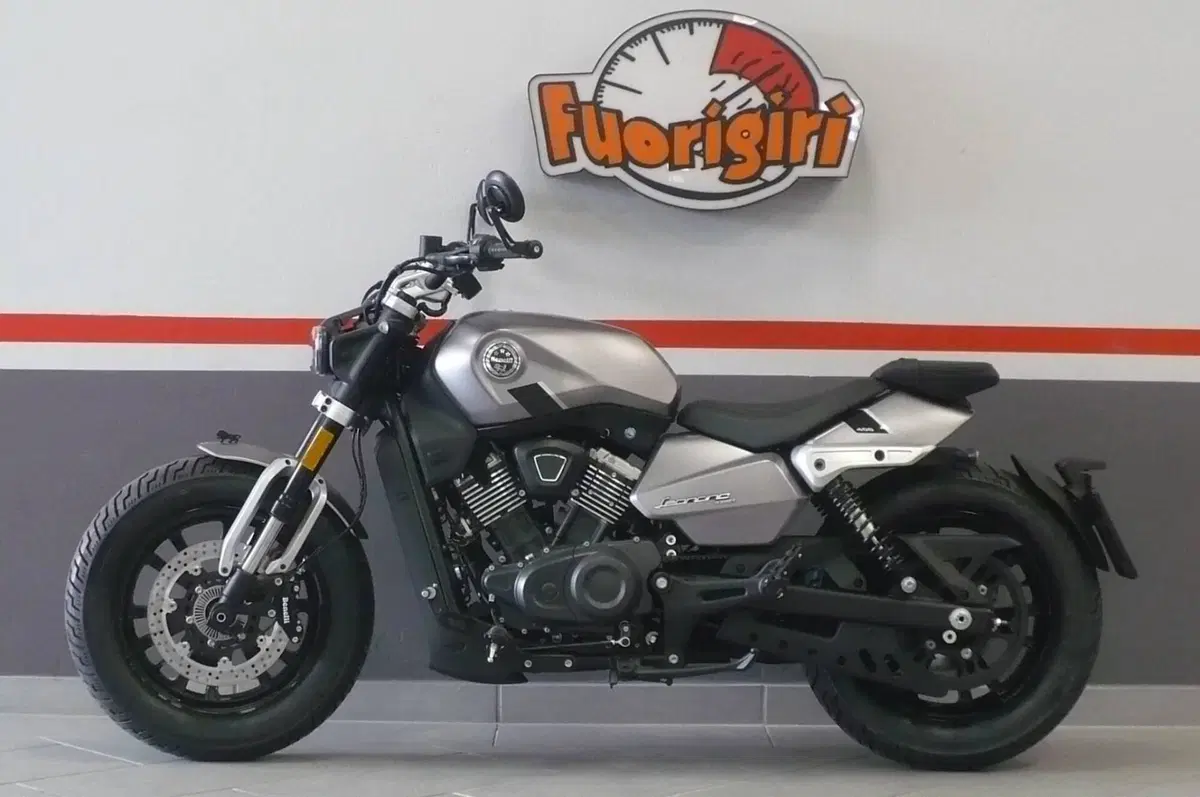 Benelli Leoncino 400 Bobber (2026)