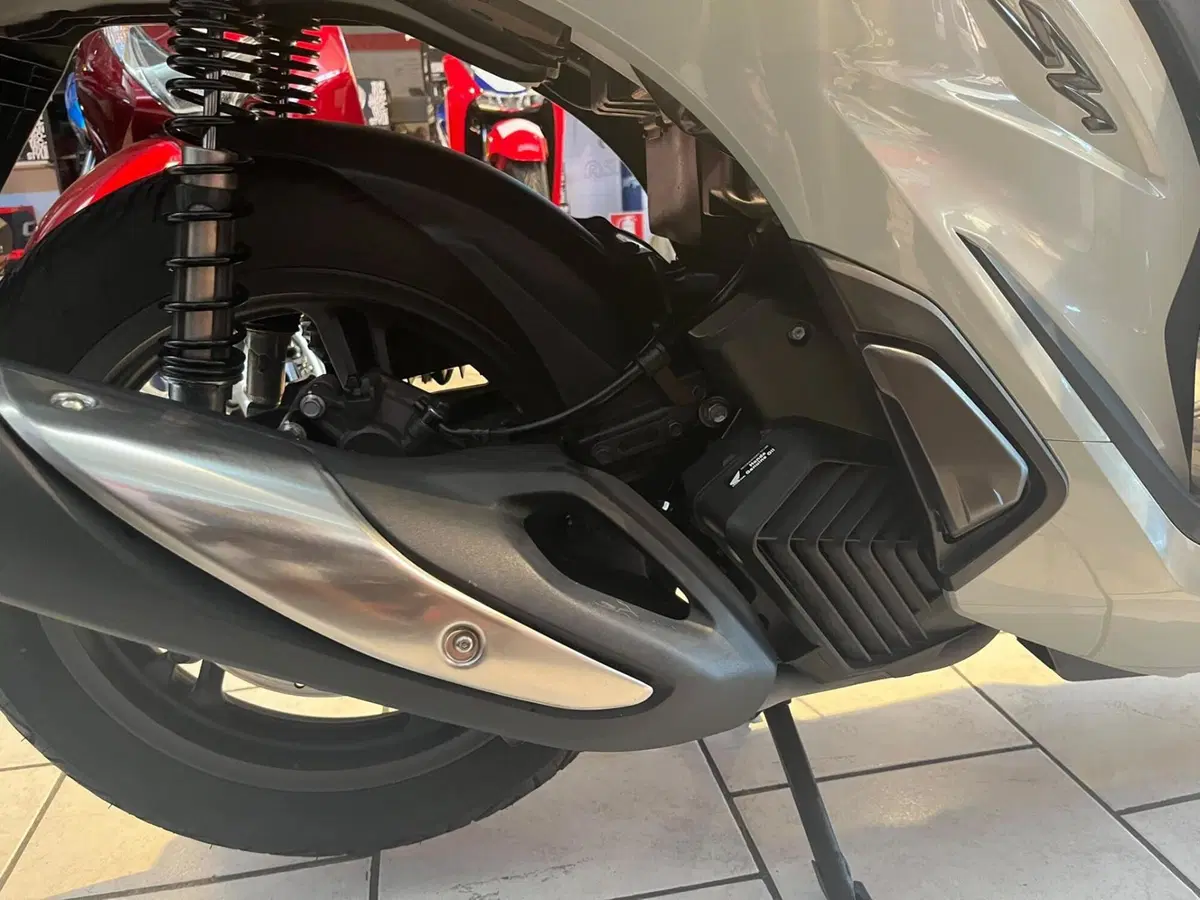 Honda SH 125i (2024 - 25) (3)