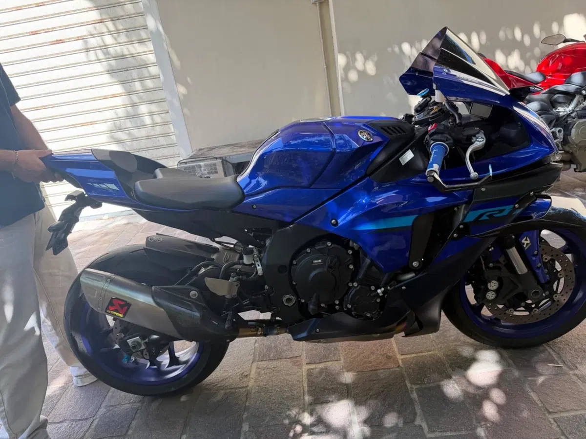 Yamaha YZF R1 (2020 - 25) (2)