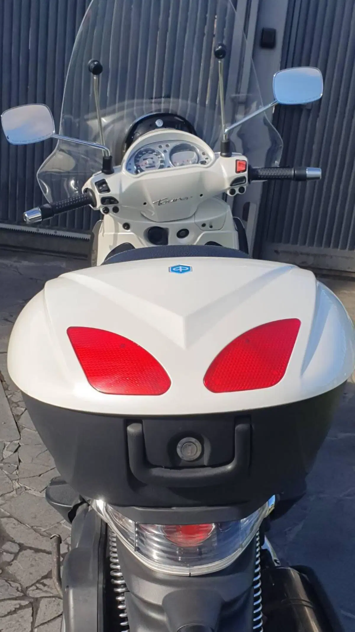 Piaggio Beverly Tourer 400 (2008 - 11) (4)