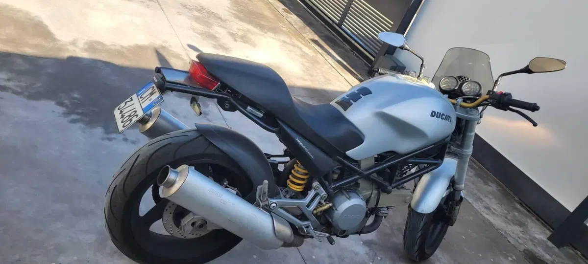 Ducati Monster 400 (2000 - 02) (4)