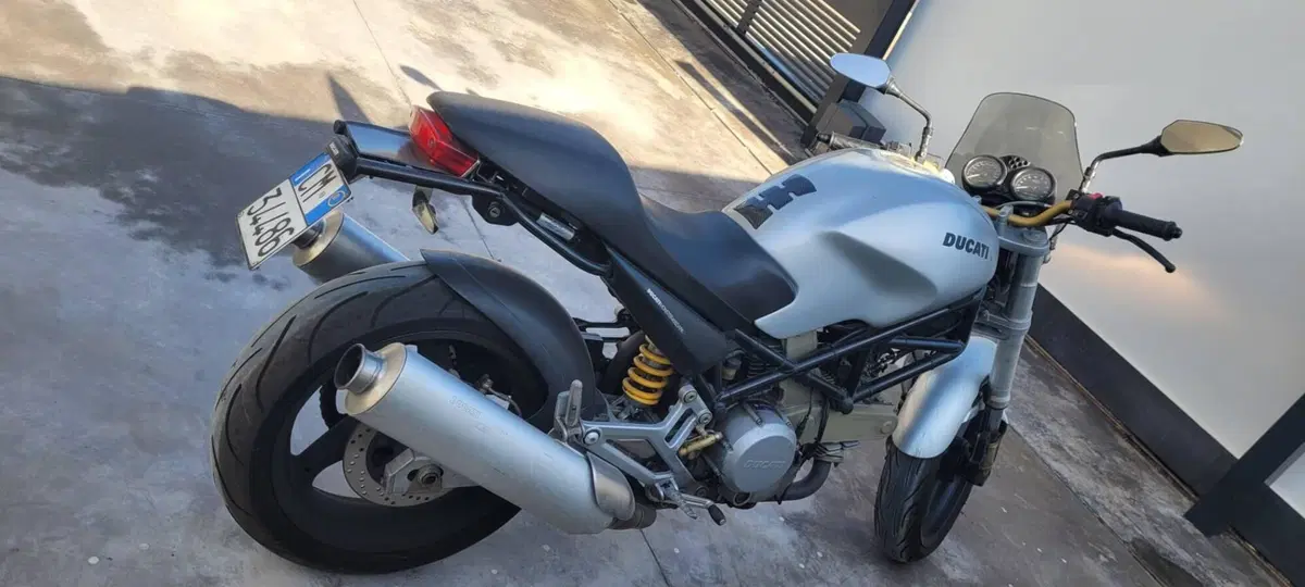 Ducati Monster 400 (2000 - 02) (5)