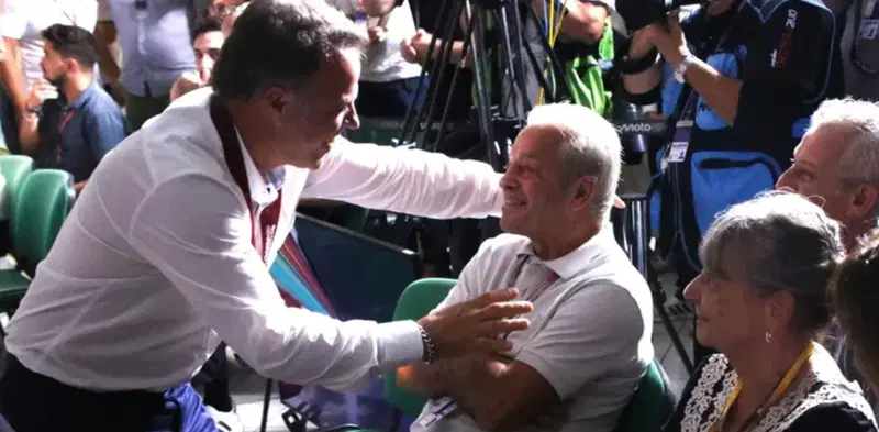 Loris Capirossi con i genitori durante la nomina a MotoGP Legend (Misano 2026)