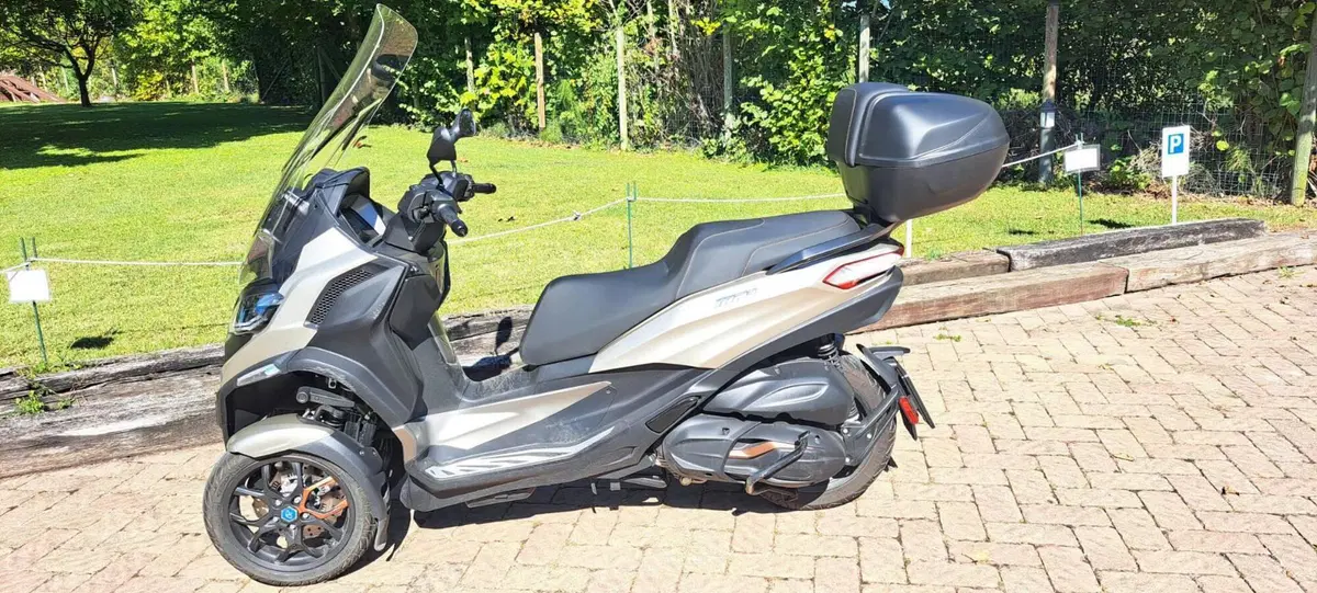 Piaggio MP3 530 ABS Hpe (2023 - 24) (3)
