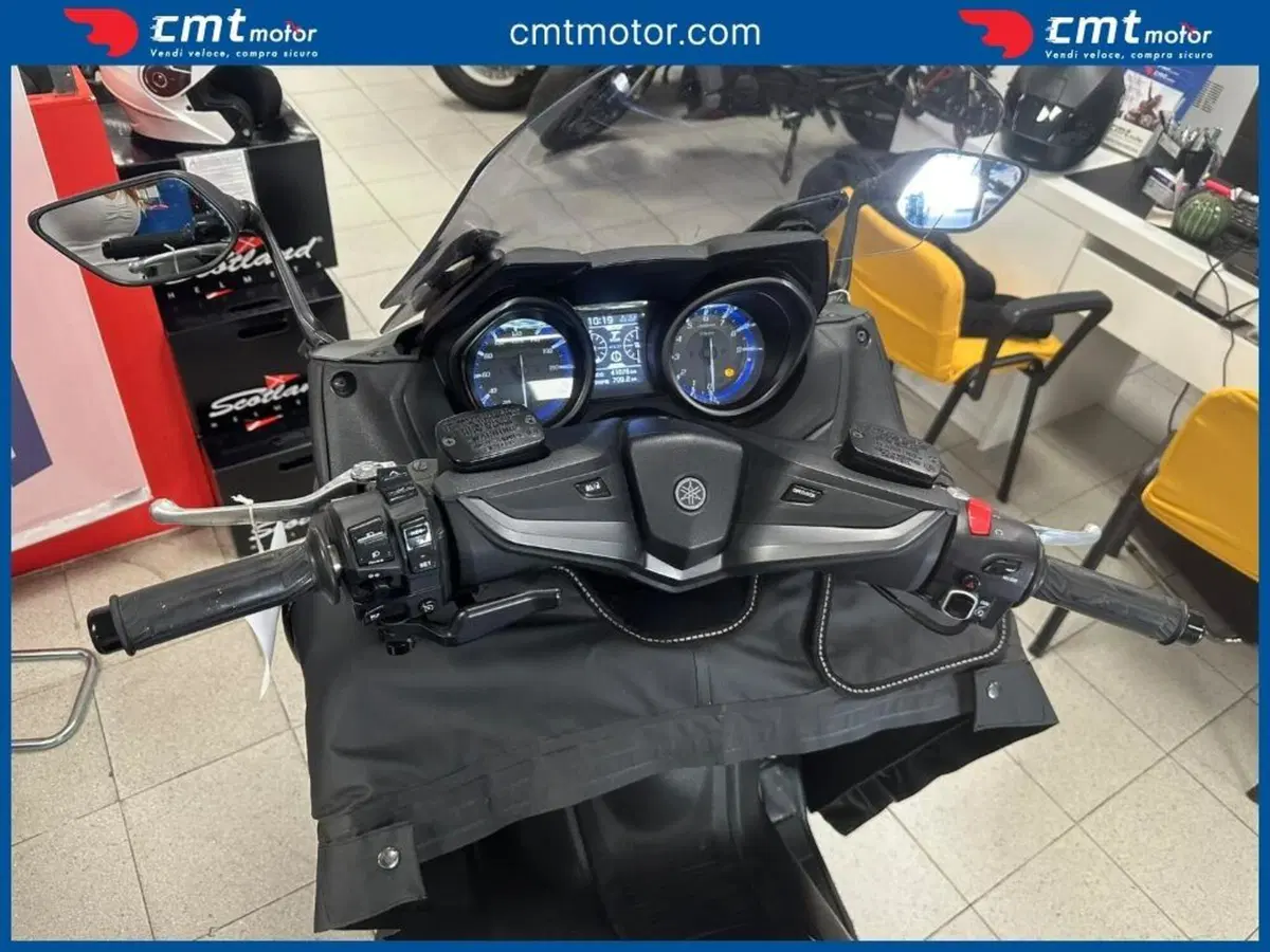 Yamaha T-Max 560 Tech Max (2021) (6)