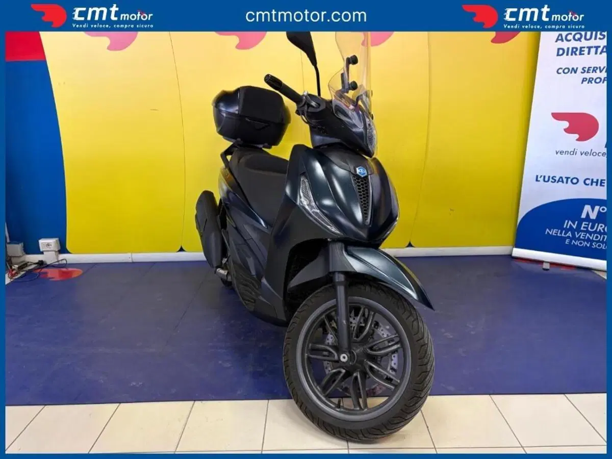 Piaggio Beverly 400 S ABS-ASR (2021 - 24) (2)