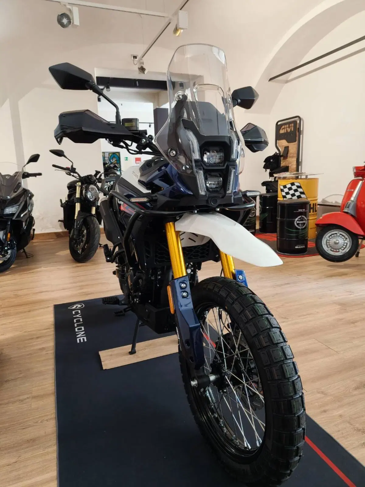 Cyclone RX2 (2026) (3)