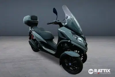 Piaggio Mp3 300 Hpe Sport (2019 - 20) usata