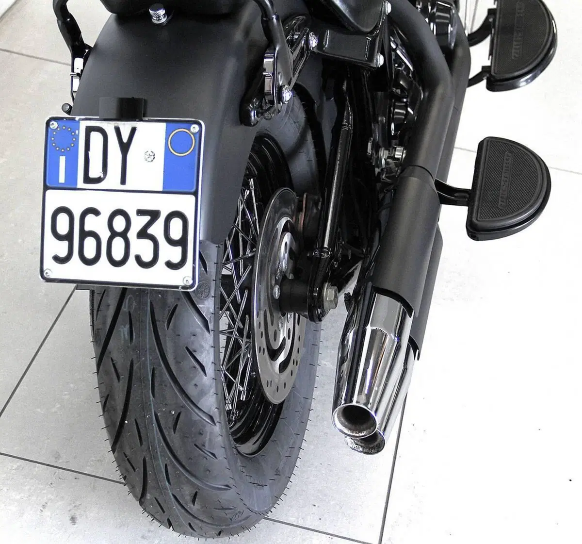Harley-Davidson 1690 Slim (2011 - 16) - FLS (10)