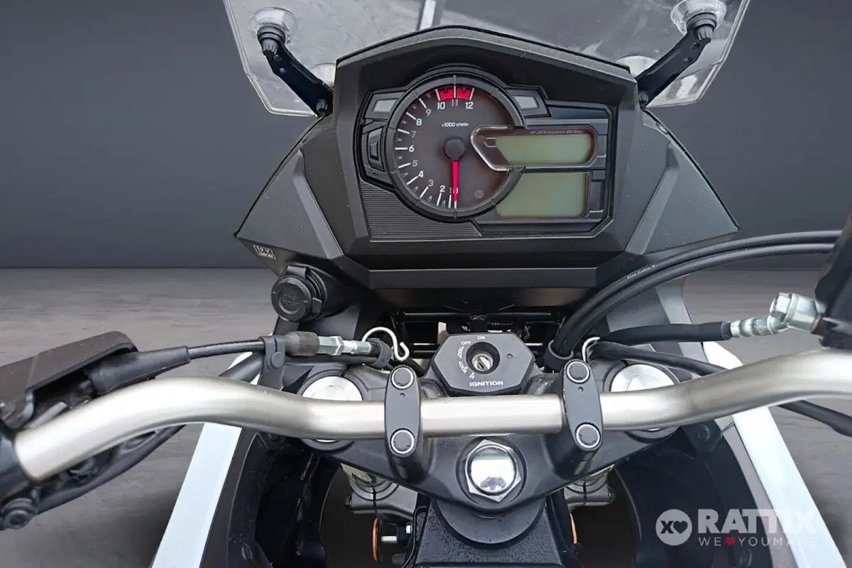 Suzuki V-Strom 650XT (2021 - 25) (9)