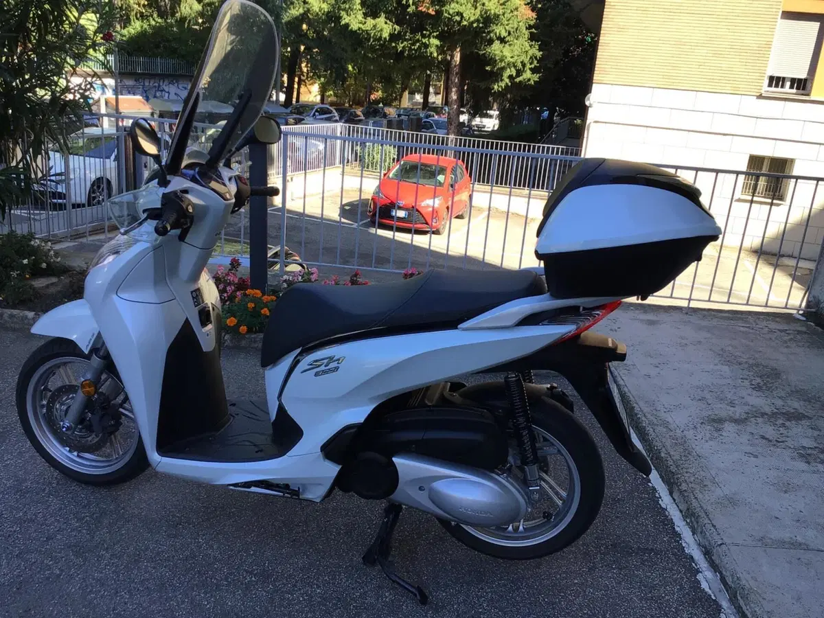 Honda SH 300 i ABS (2016 - 20) (5)