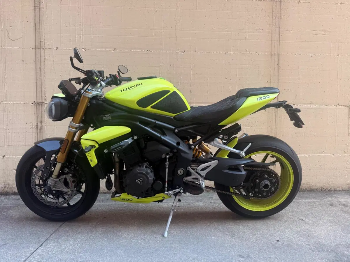 Triumph Speed Triple 1200 RS (2021 - 24) (2)