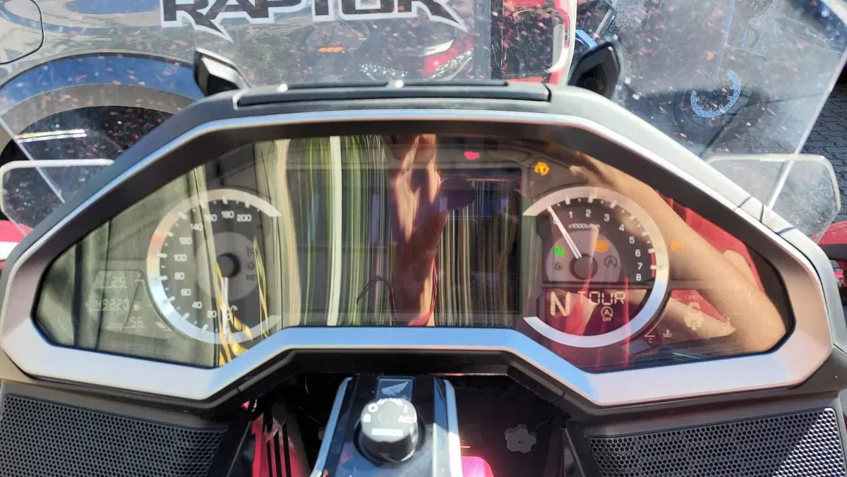 Honda GL 1800 Gold Wing Tour DTC (2018 - 20) (8)