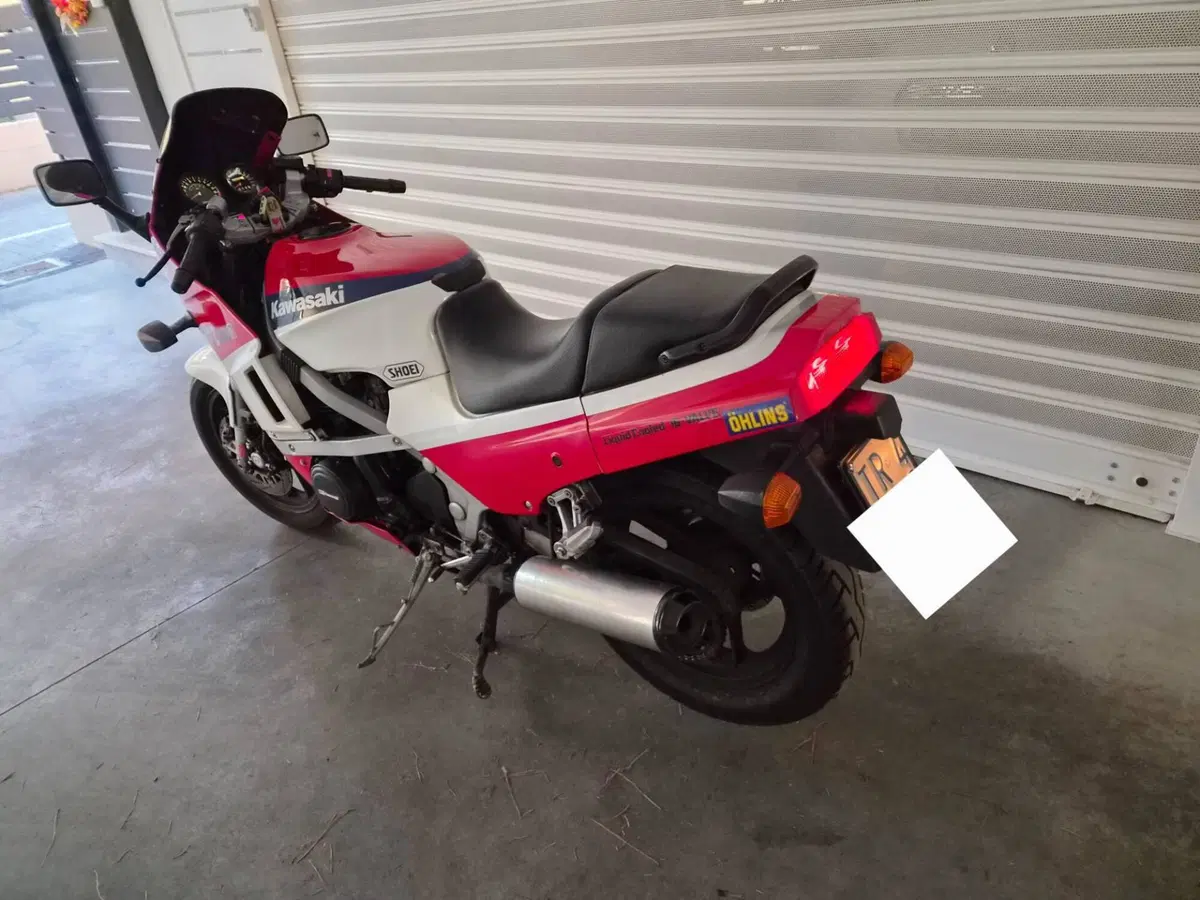 Kawasaki GPZ600r  (2)
