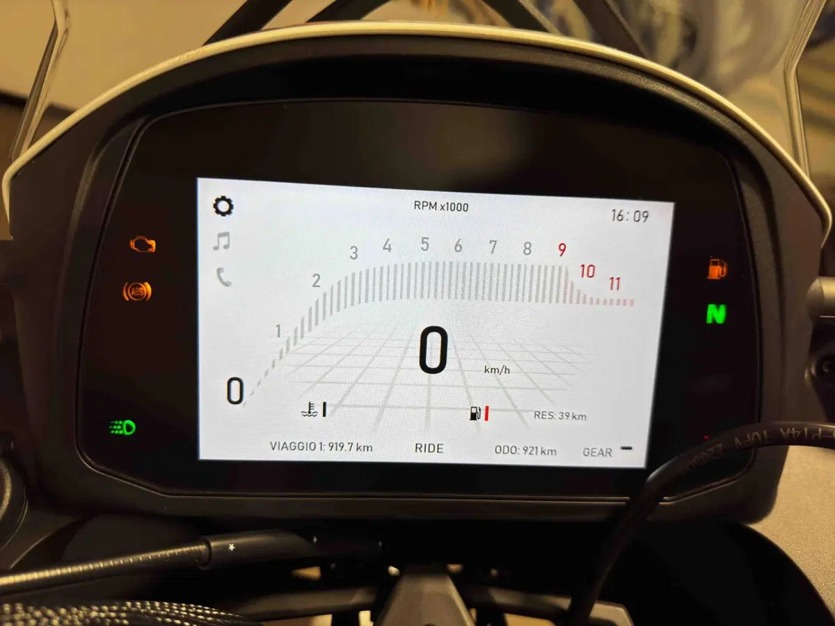 Moto Morini X-Cape 650 (2021 - 26) (5)