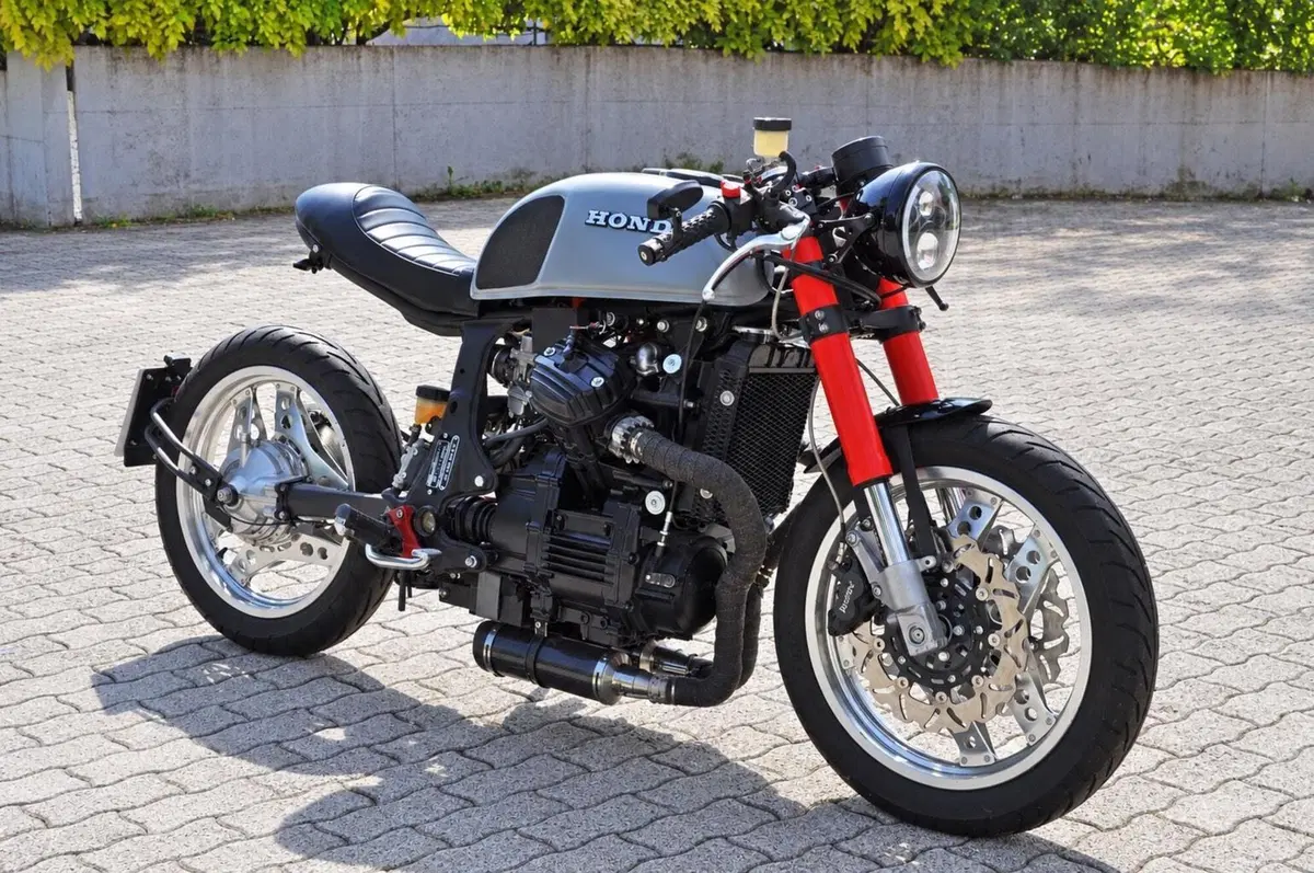 Honda CX 650 E HM - Café Racer - Iscritta FMI (3)