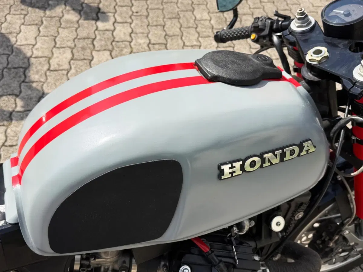 Honda CX 650 E HM - Café Racer - Iscritta FMI (6)