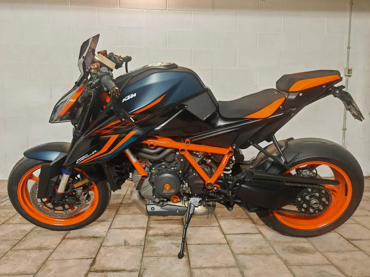 KTM 1290 Super Duke R EVO (2022 - 23)