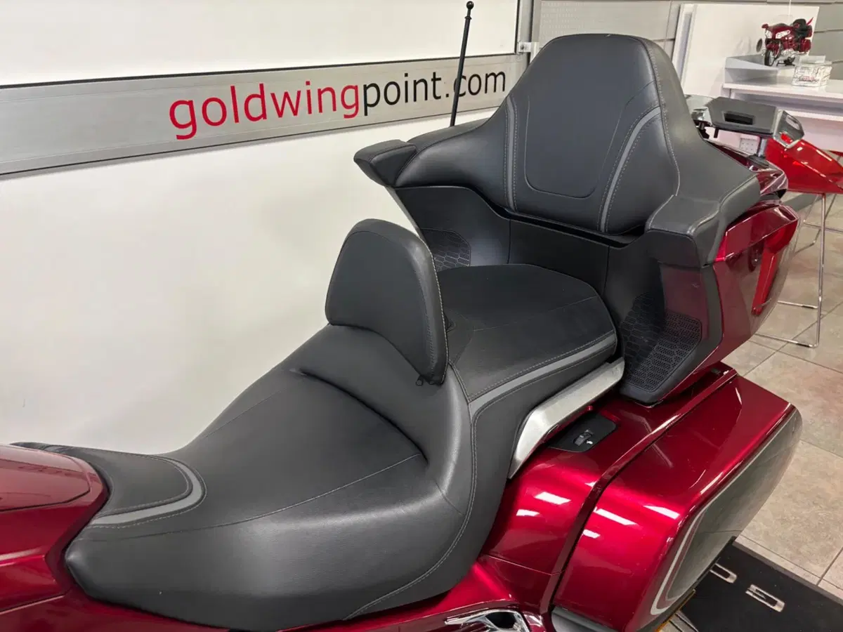 Honda GL 1800 Gold Wing Tour DTC (2018 - 20) (8)
