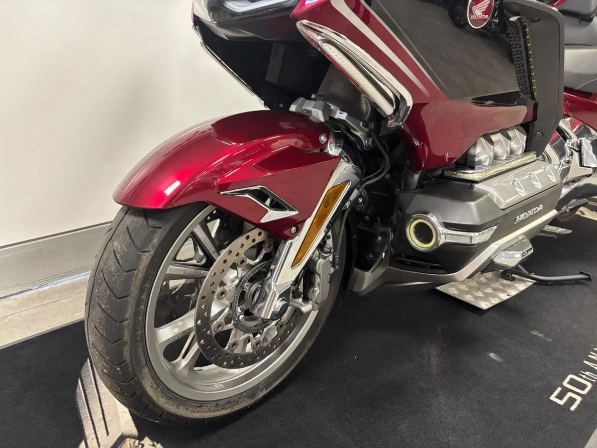 Honda GL 1800 Gold Wing Tour DTC (2018 - 20) (12)