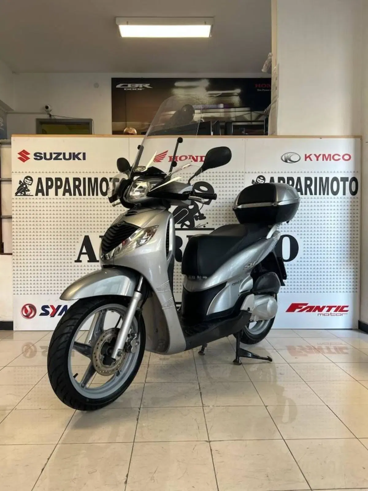 Honda SH 150i (2005 - 08) (3)