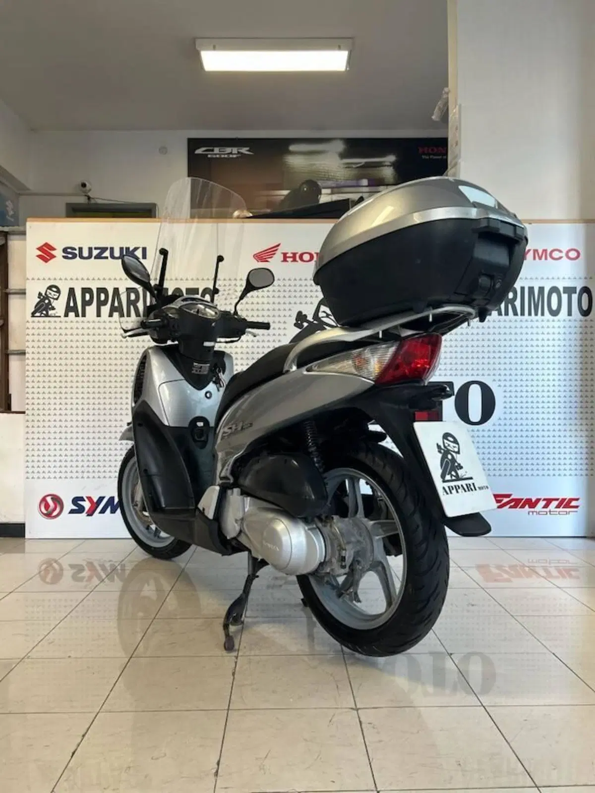 Honda SH 150i (2005 - 08) (5)