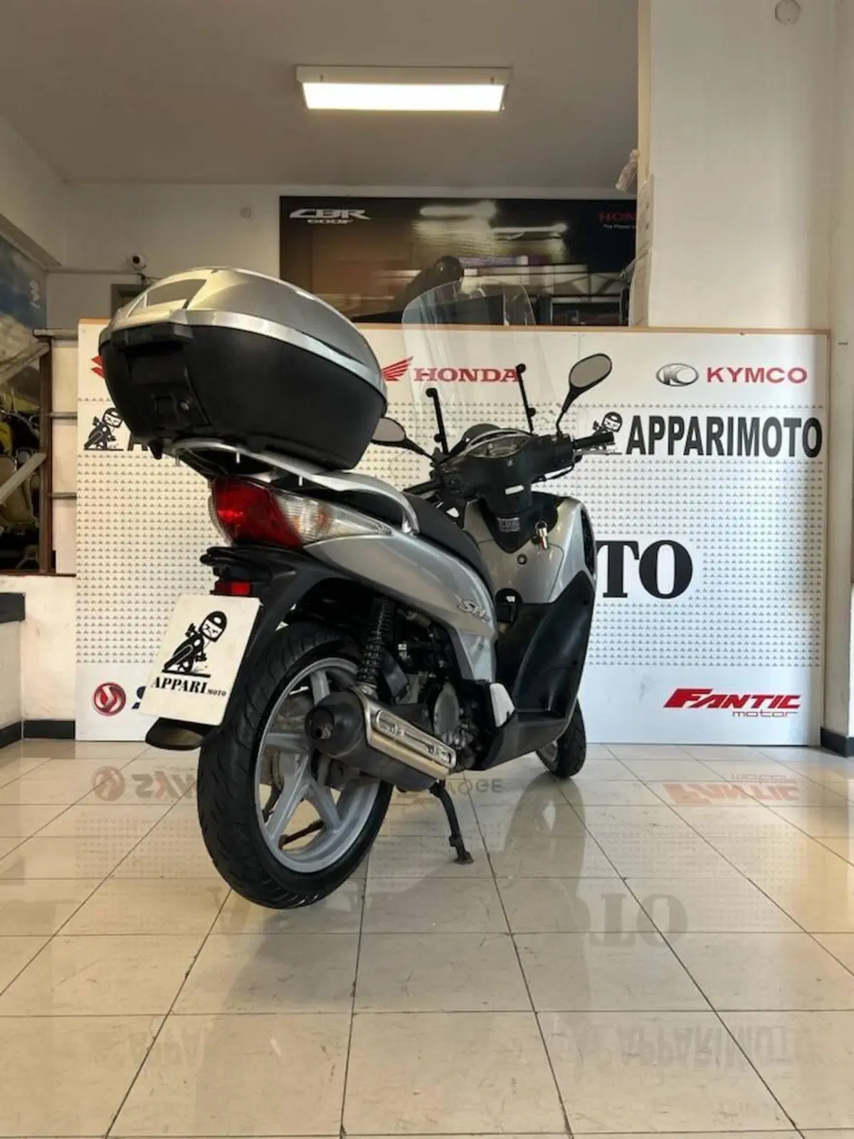 Honda SH 150i (2005 - 08) (6)