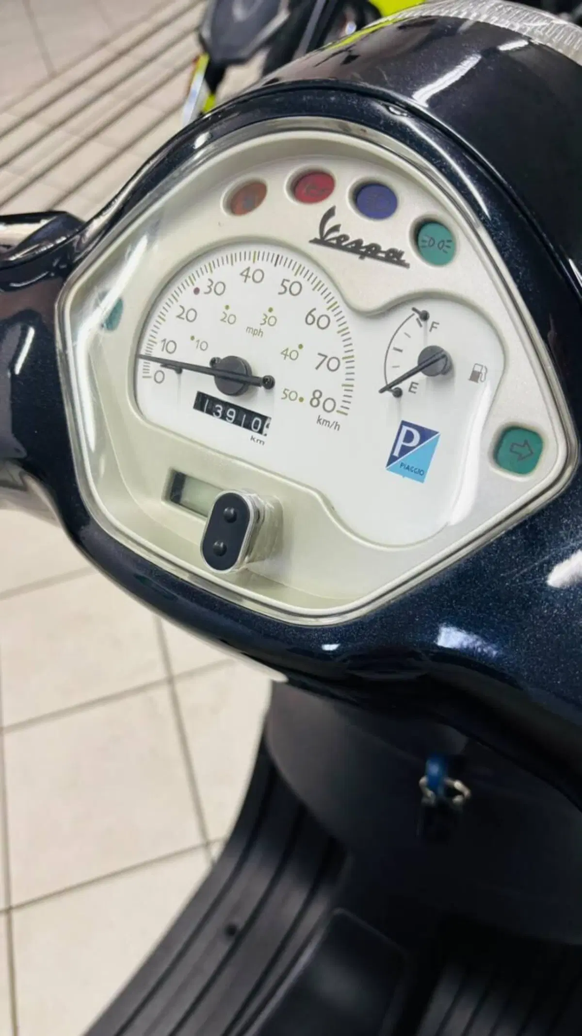 Vespa LX 50 (2005 - 08) (6)