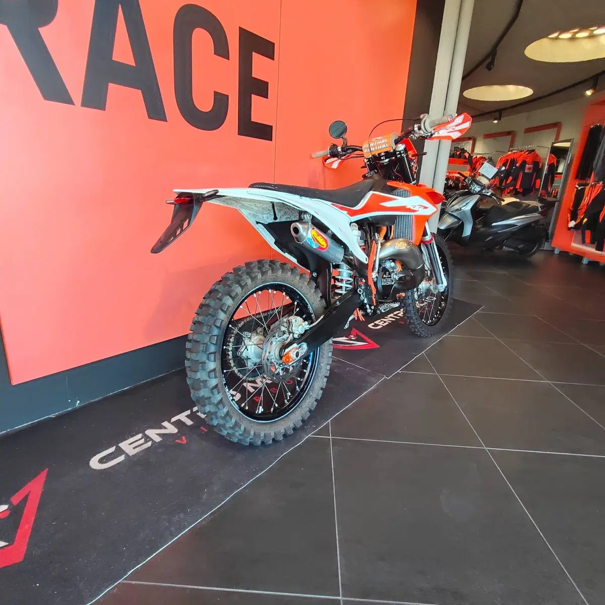 KTM 125 SX (2021) (4)