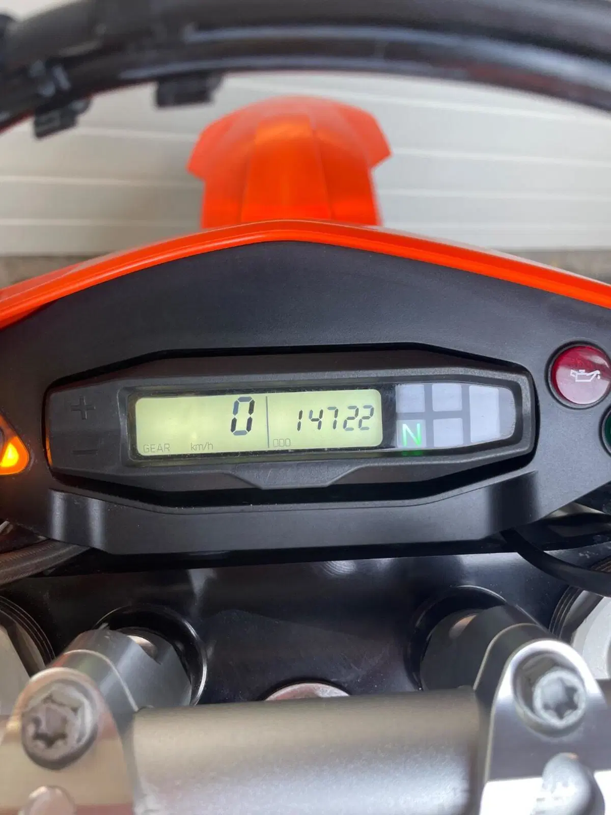 KTM 690 Enduro R (2022 - 25) (7)
