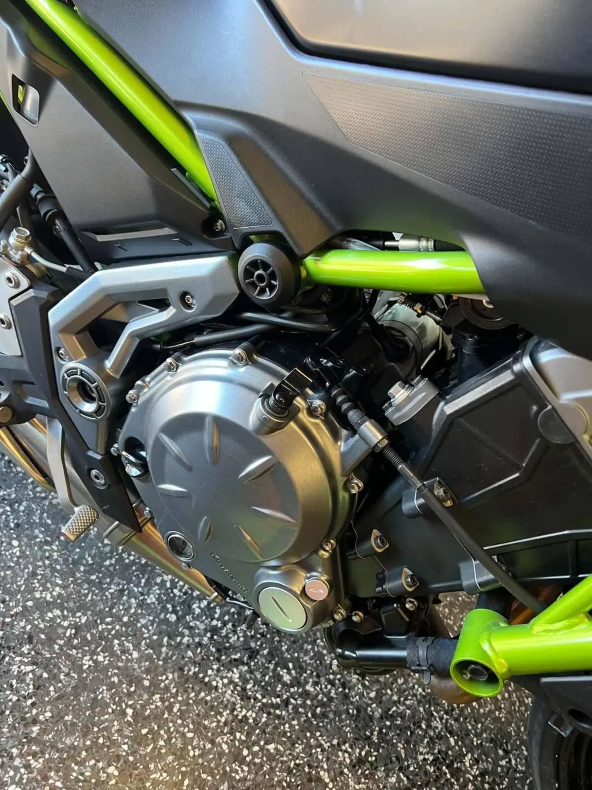 Kawasaki Z 650 (2017 - 19) (6)