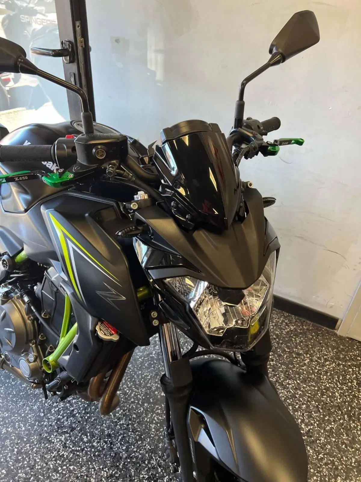 Kawasaki Z 650 (2017 - 19) (2)