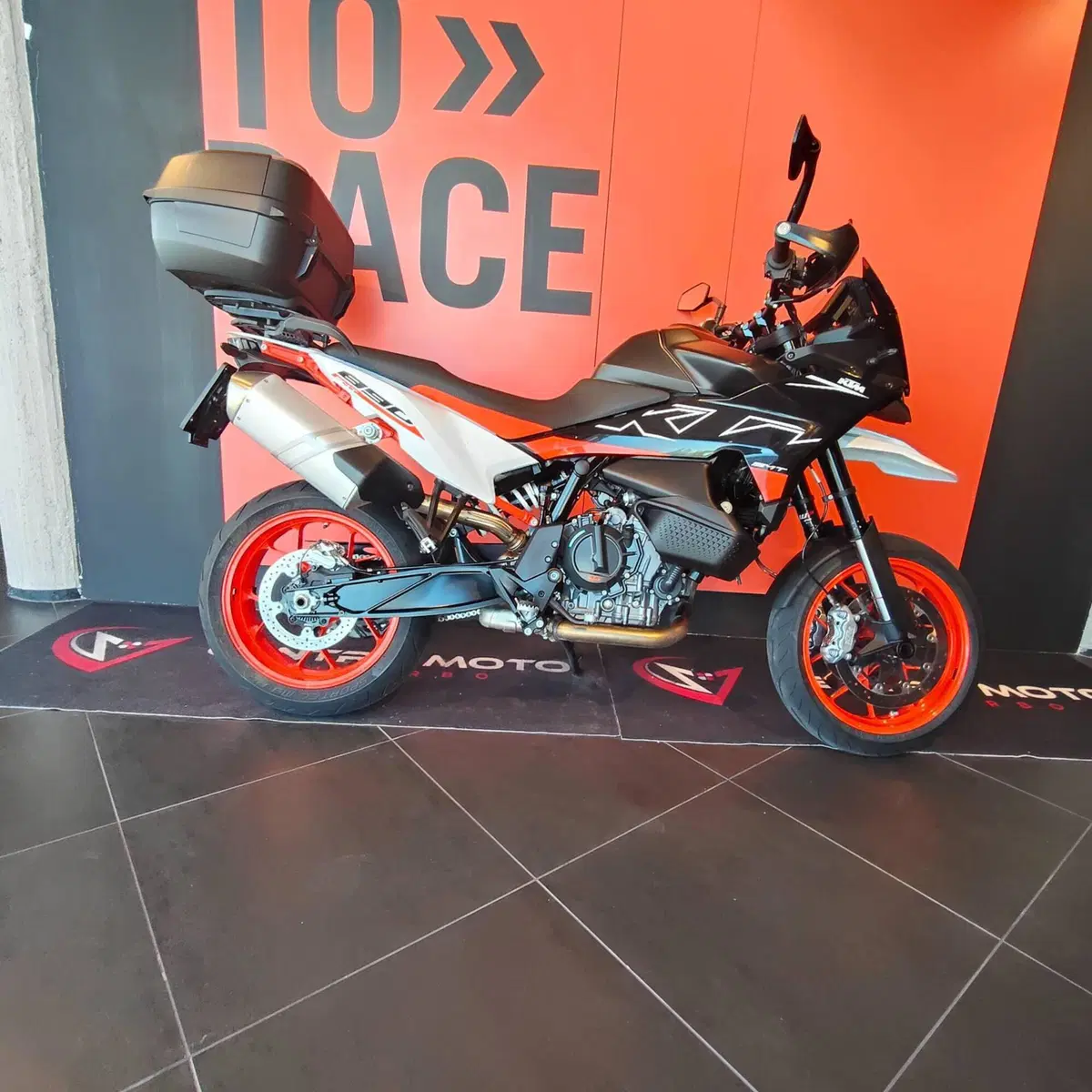 KTM 890 SMT (2023 - 25)