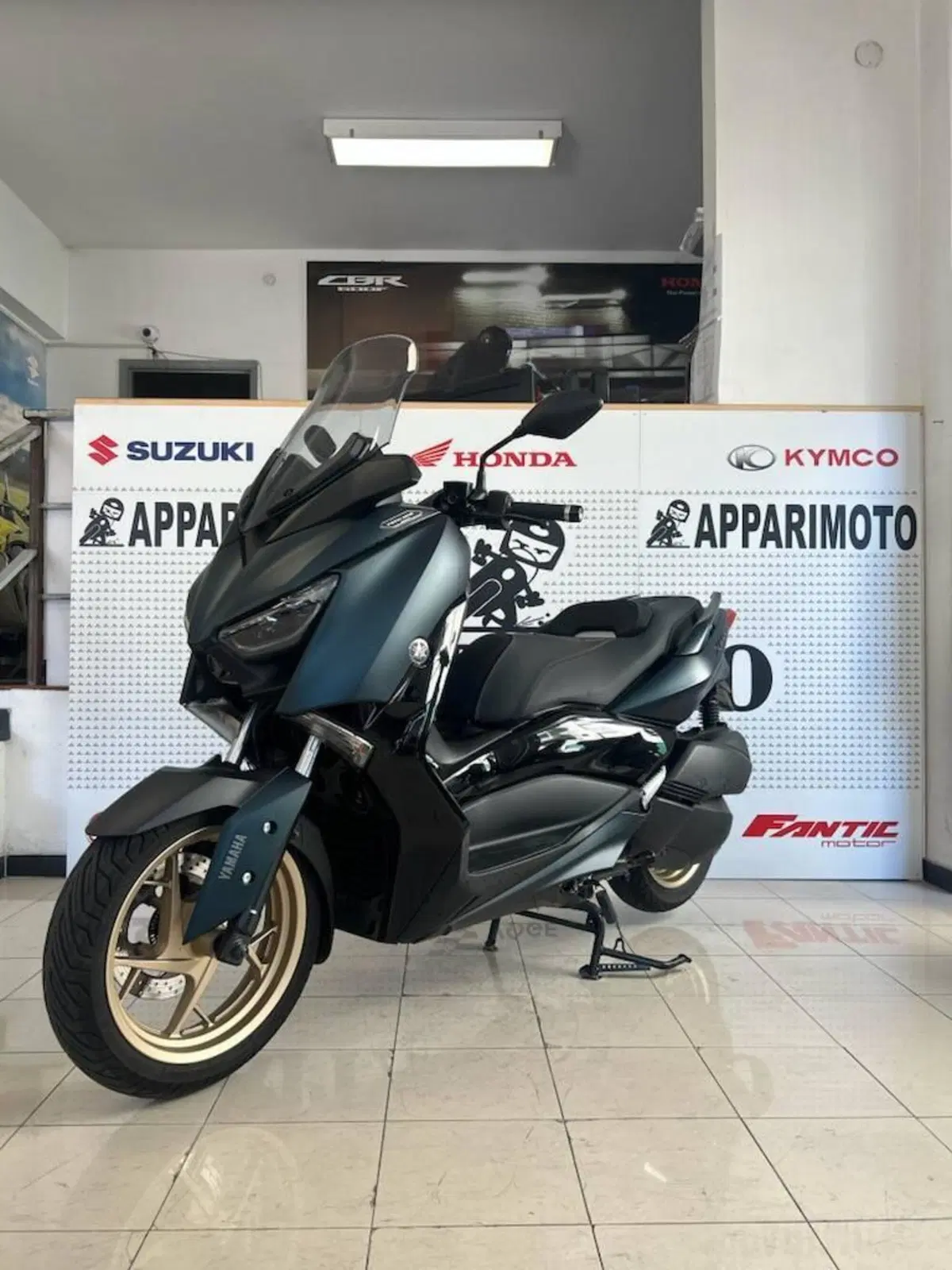 Yamaha X-Max 300 (2021 - 24) (3)
