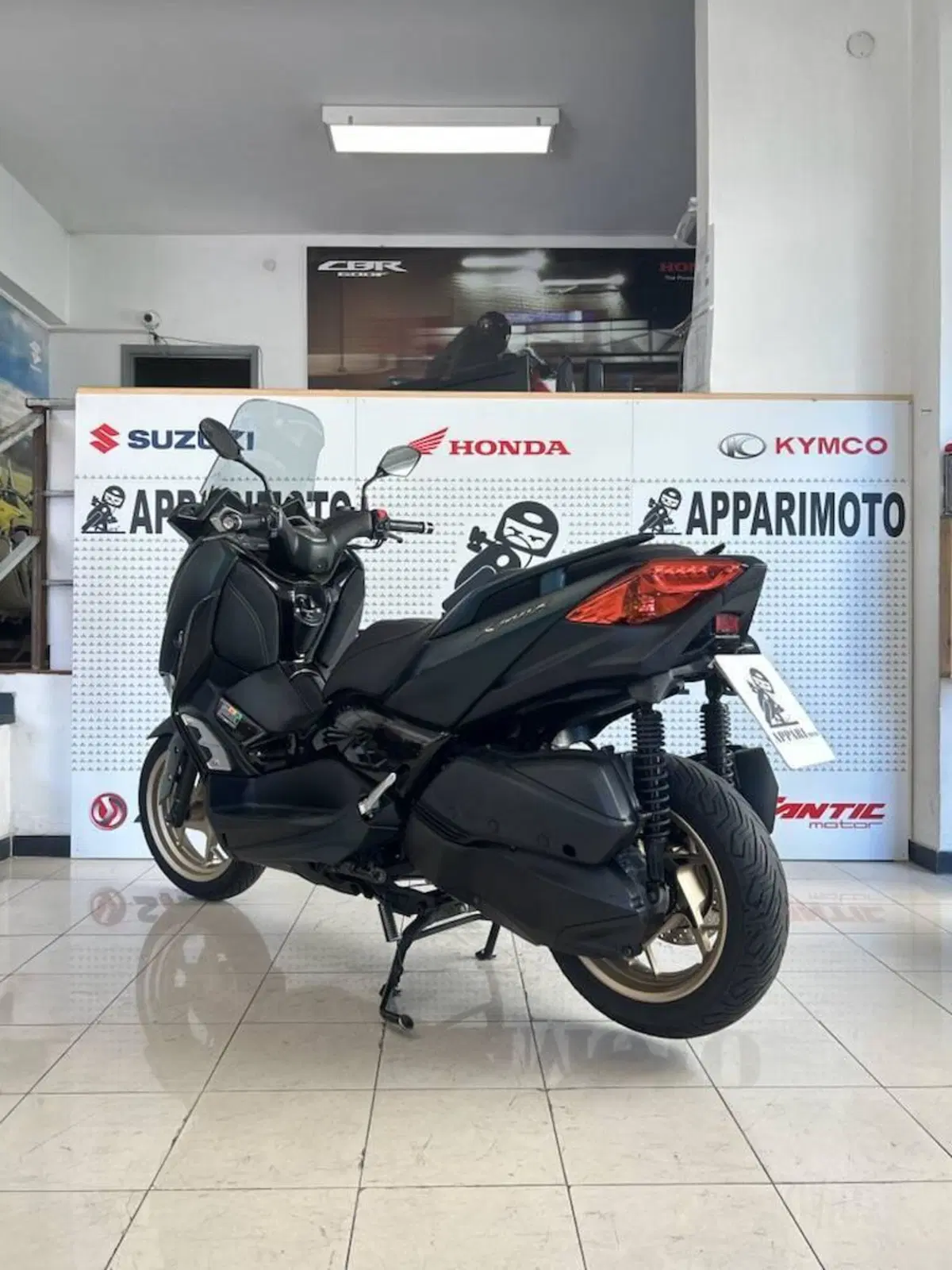 Yamaha X-Max 300 (2021 - 24) (5)