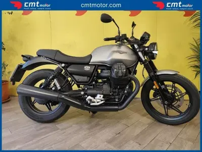 Moto Guzzi V7 Stone (2021 - 24) usata