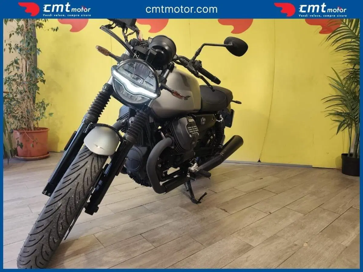 Moto Guzzi V7 Stone (2021 - 24) (7)
