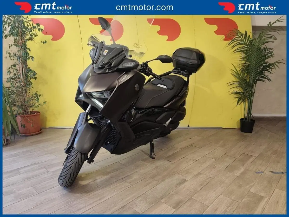 Yamaha X-Max 300 Tech Max (2021 - 24) (2)