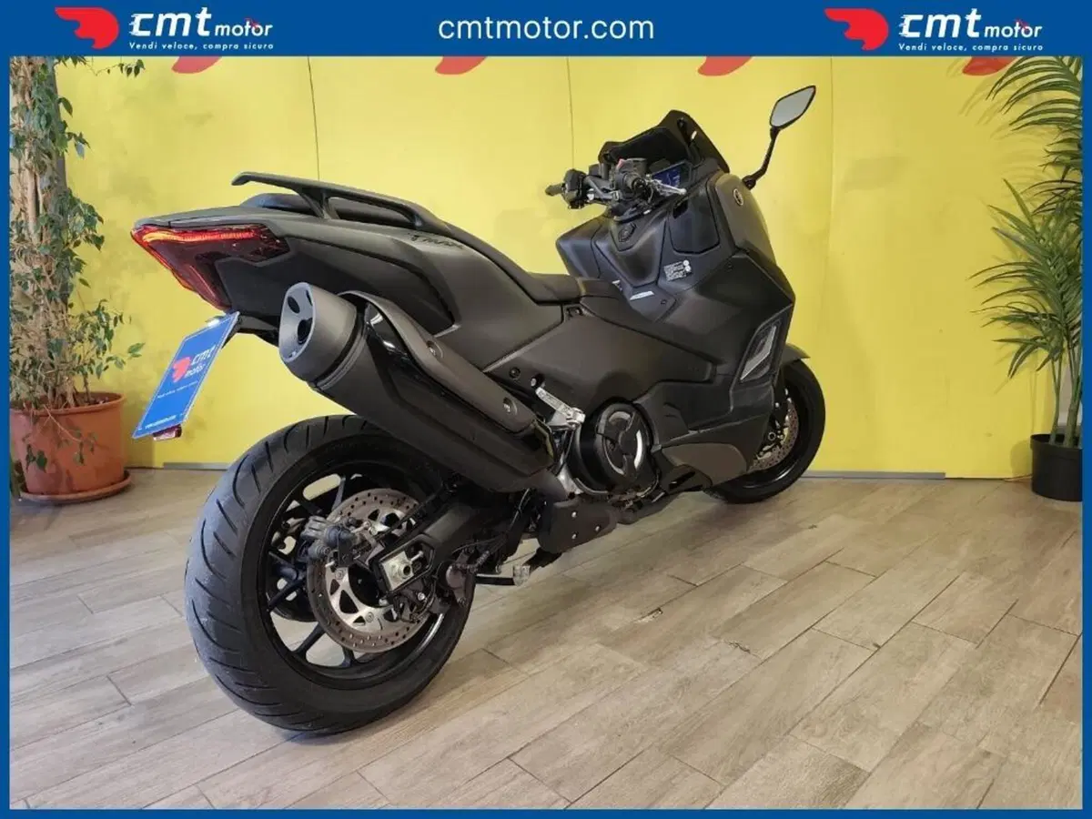 Yamaha T-Max 560 (2025 - 26) (4)