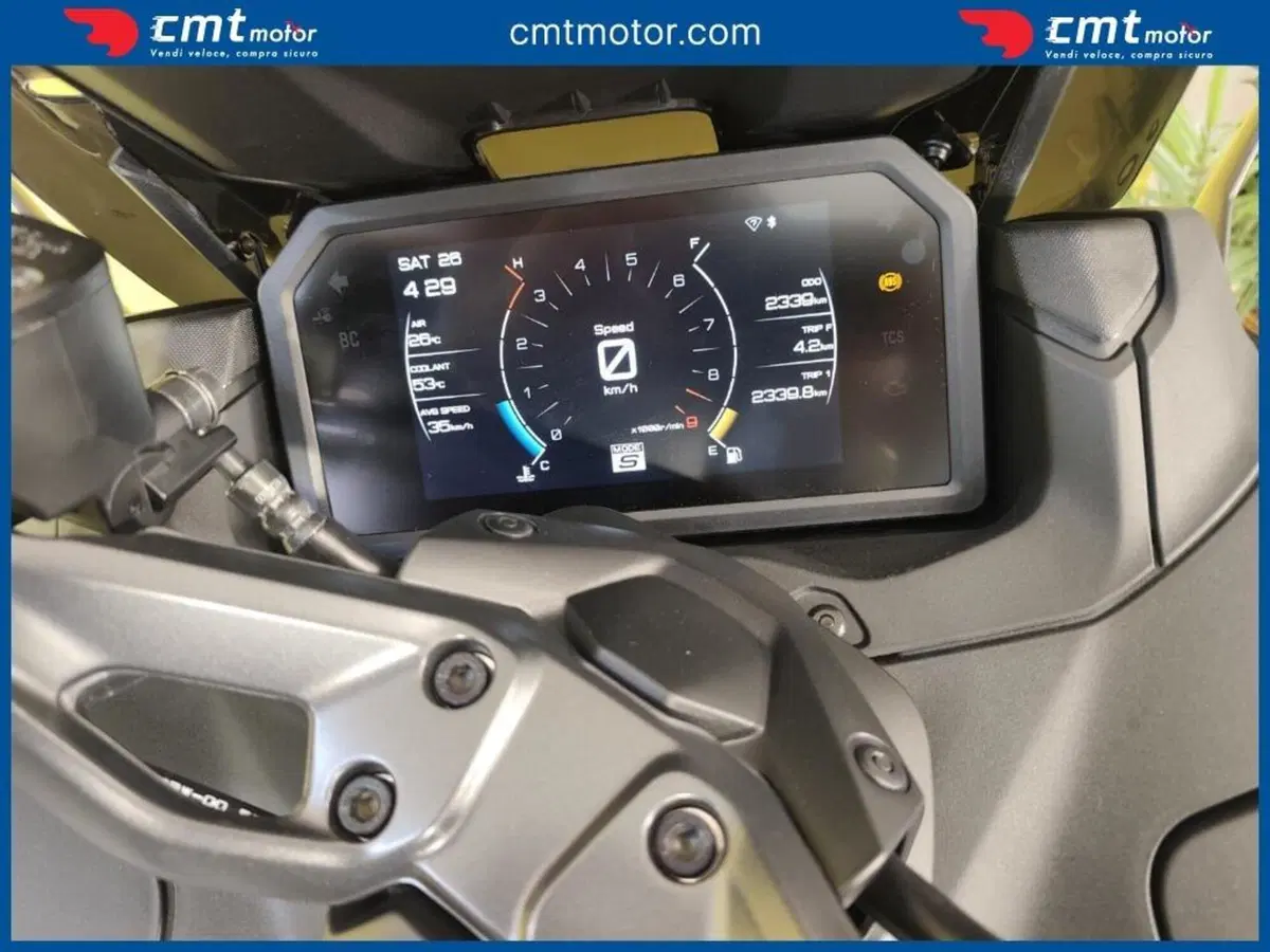 Yamaha T-Max 560 (2025 - 26) (5)
