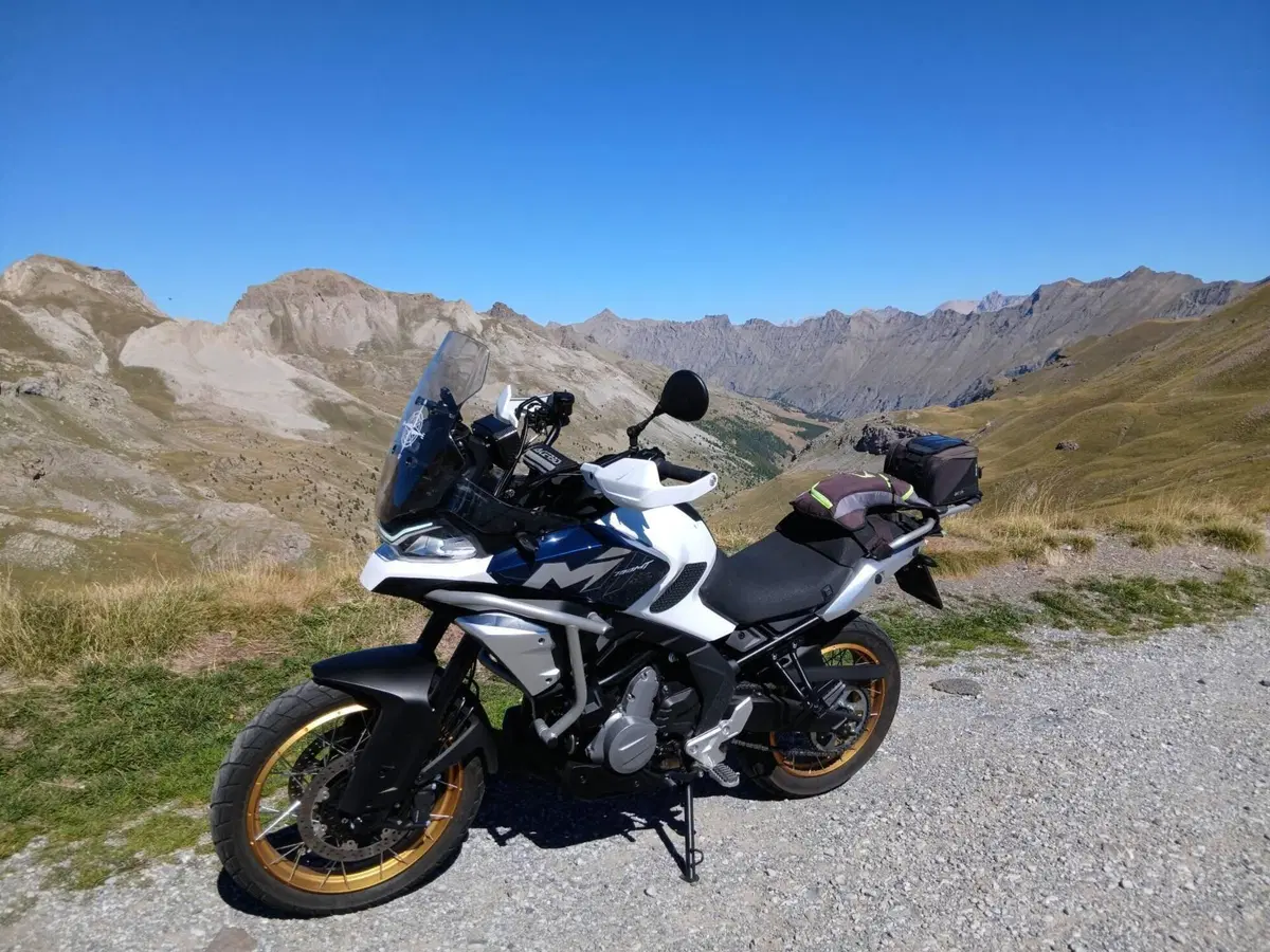 CFMOTO 700MT Adventure (2025 - 26) (2)