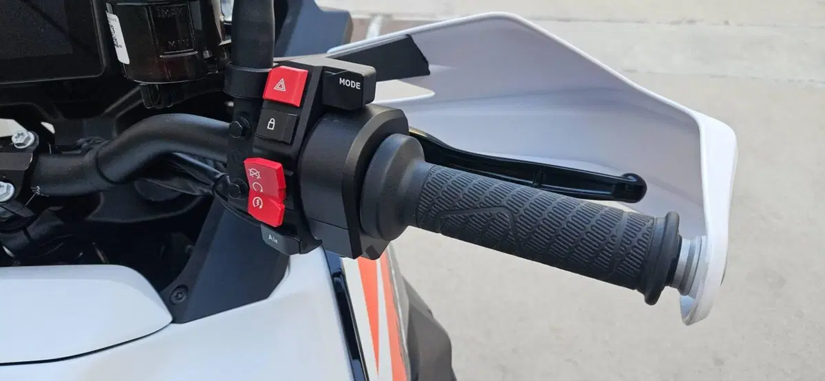 KTM 1390 Super Adventure S EVO (2026) (6)