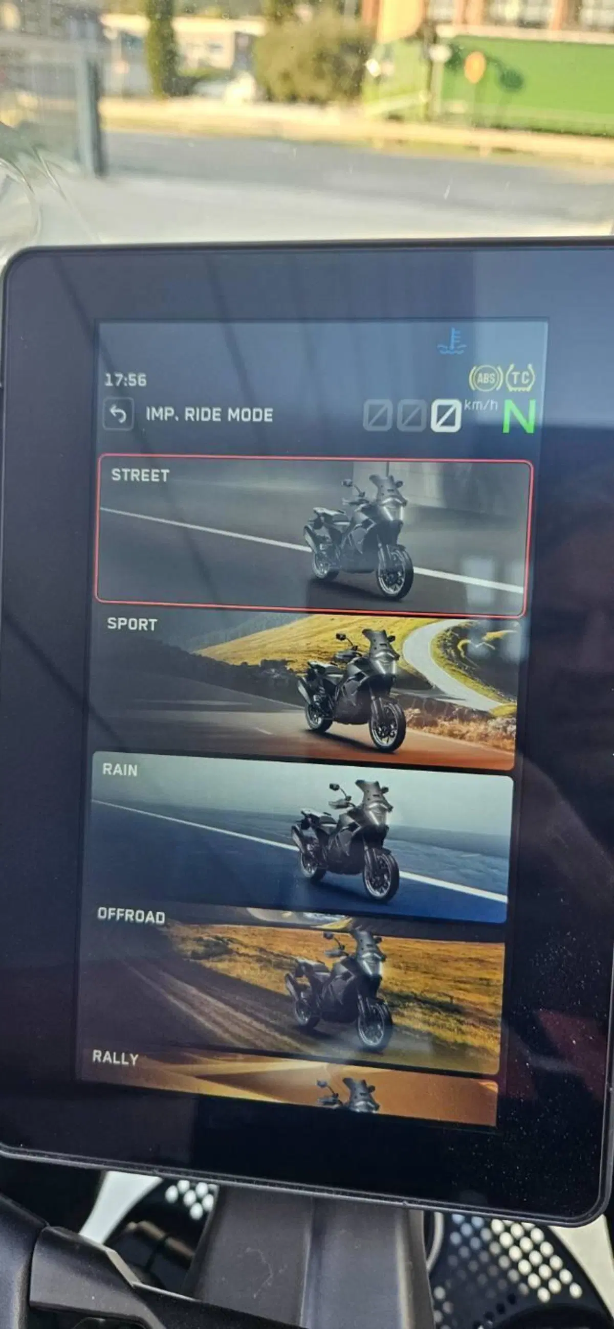 KTM 1390 Super Adventure S EVO (2026) (12)