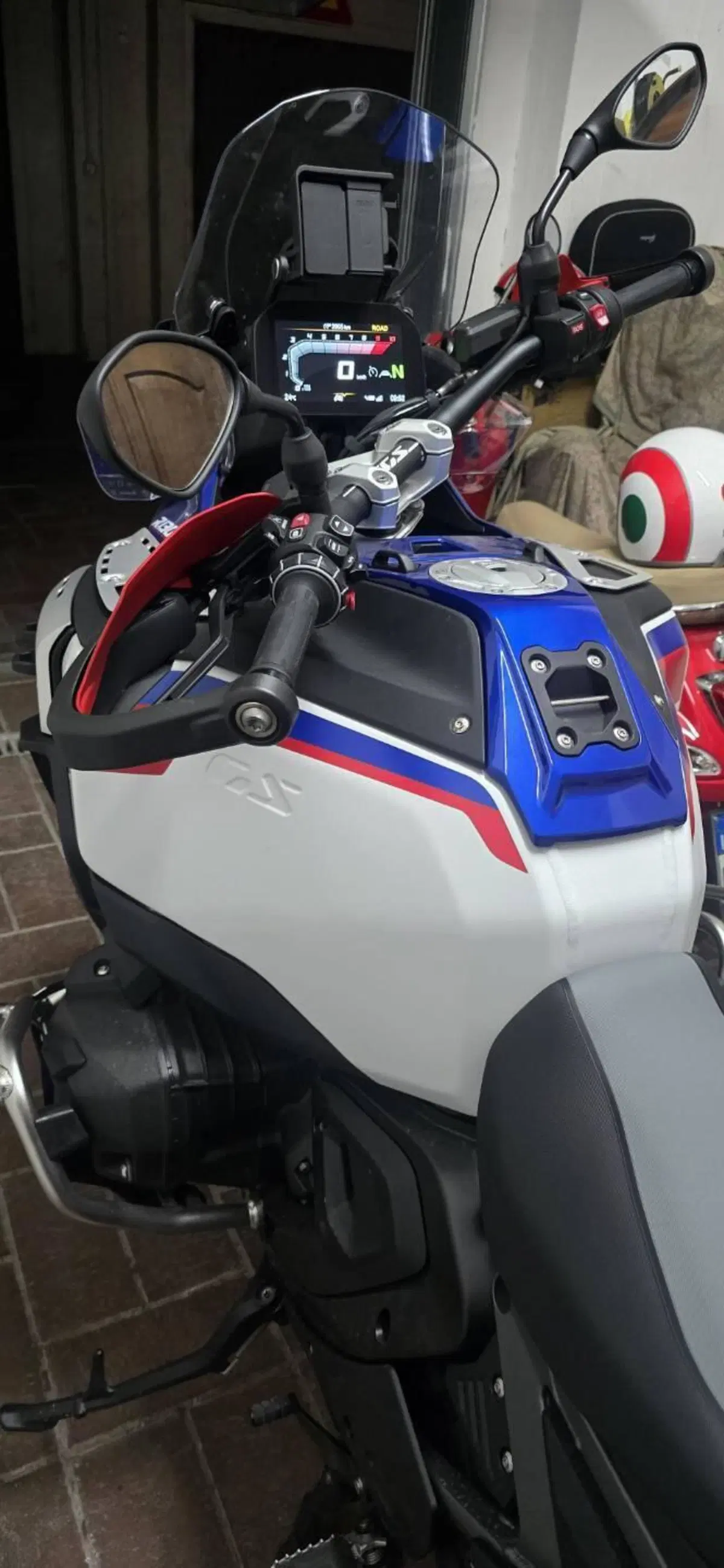 Bmw R 1300 GS Adventure Trophy (2025 - 26) (5)