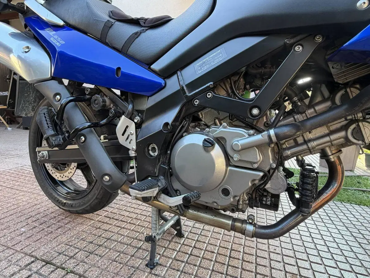 Suzuki V-Strom 650DL (2004 - 06) (3)